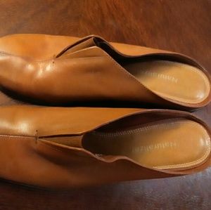 Naturalizer Tan Clogs slip on shoes.